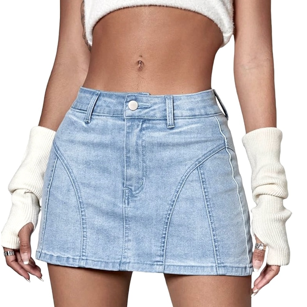 Women’s denim skirt size M